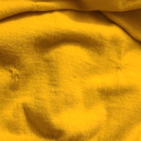 JCREW Cashmere turtleneck yellow small - Picture 2 of 3